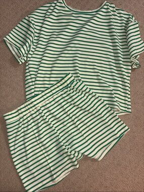 Lovesoft Green & White Striped Women's Sleep Set - Short Sleeve Top & Shorts